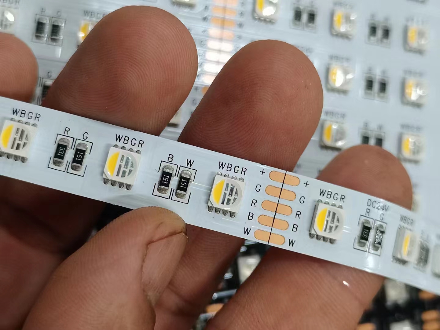 rgbw led strip24v.jpg