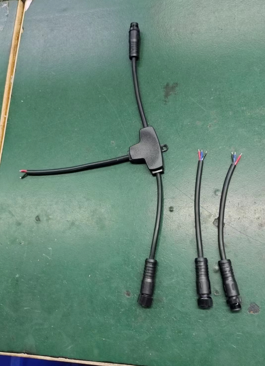 3pin 4pin 5pin t type power plug.jpg
